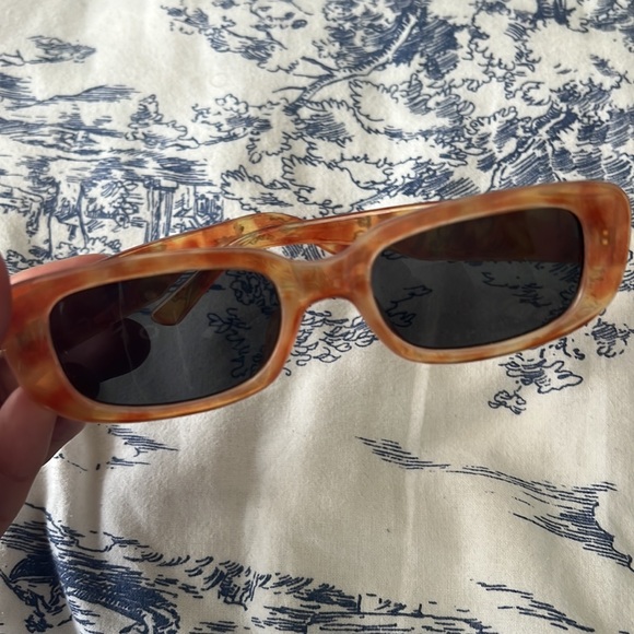 Urban outfitters sunglasses - Picture 2 of 2